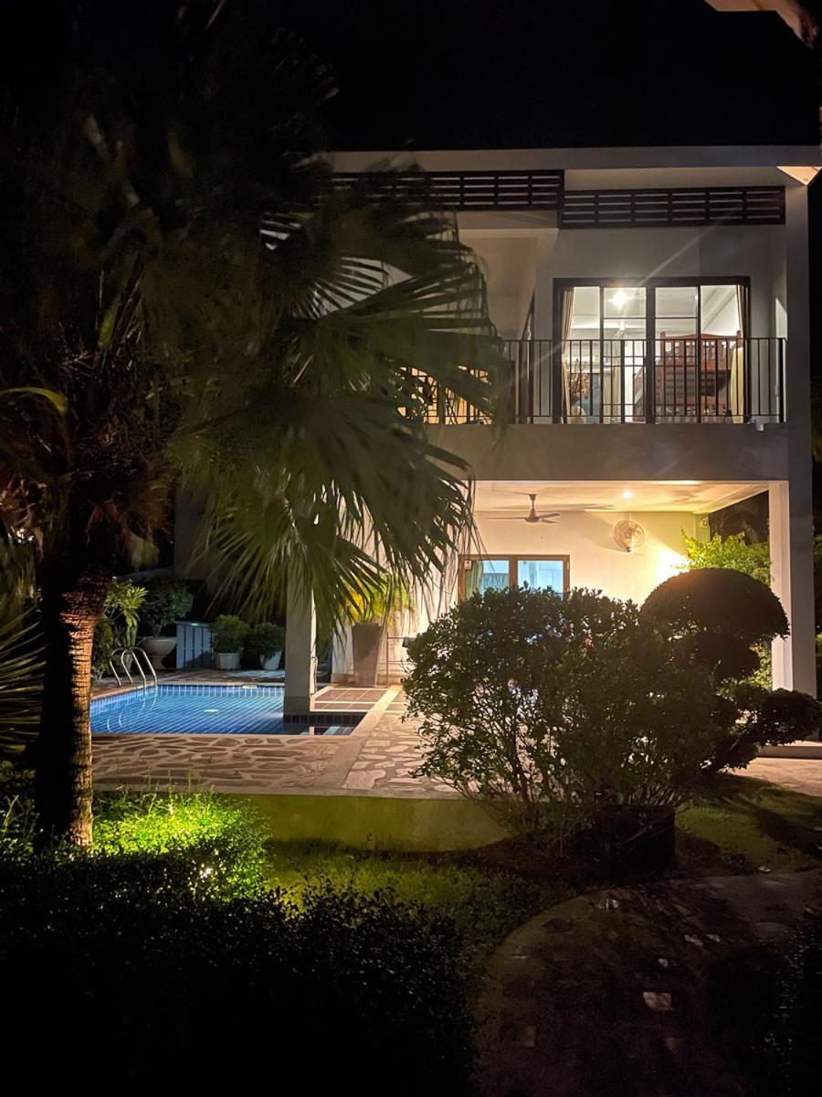 Seabreeze Villa *
